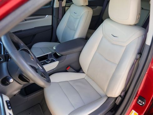 Certified 2021 Cadillac XT5 Premium Luxury image 7