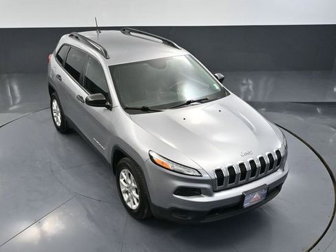 Used 2017 Jeep Cherokee Sport w/ Cold Weather Group image 52