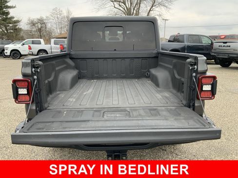 Used 2021 Jeep Gladiator Rubicon image 12
