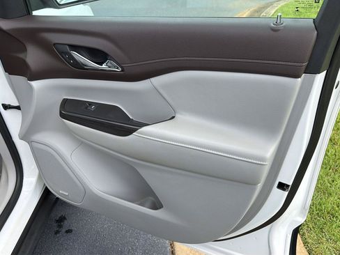Used 2019 GMC Acadia SLT FWD image 15