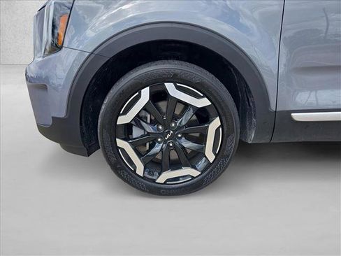 Used 2025 Kia Telluride S FWD image 22