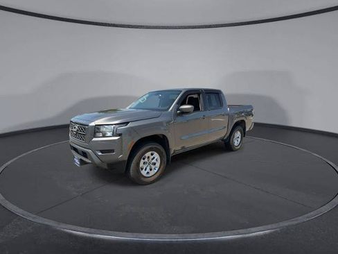 Used 2024 Nissan Frontier SV w/ Technology Package AWD/4WD image 4
