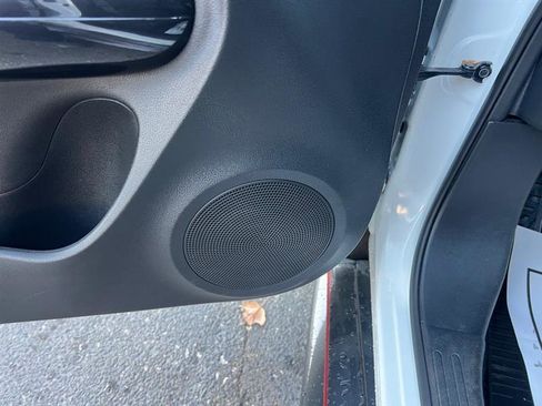 Used 2013 Nissan Juke NISMO image 27