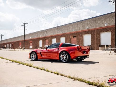Used 2011 Chevrolet Corvette Z06 w/ Z06 Carbon Fiber Package RWD image 59