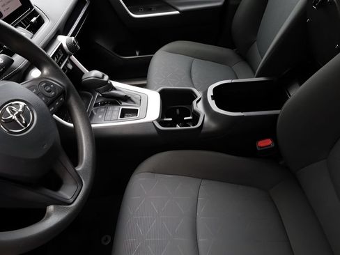 Certified 2024 Toyota RAV4 XLE AWD/4WD image 38
