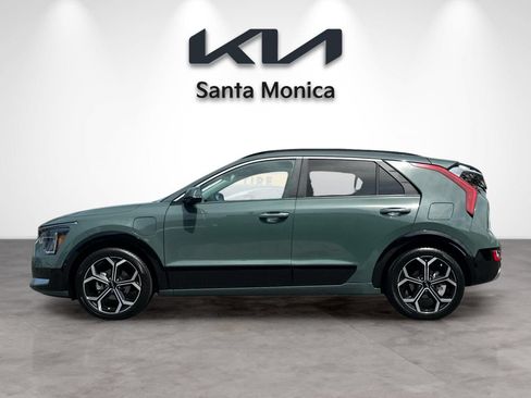 Certified 2024 Kia Niro SX Touring FWD image 3