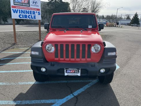 Used 2021 Jeep Wrangler Unlimited Sport w/ Sun And Sound Package image 8