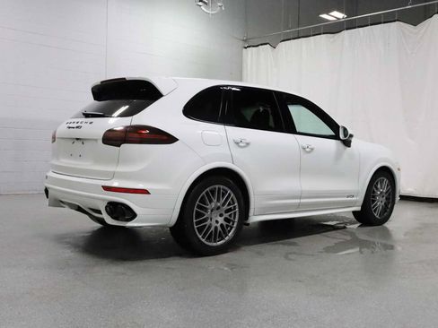 Used 2016 Porsche Cayenne GTS AWD/4WD image 9