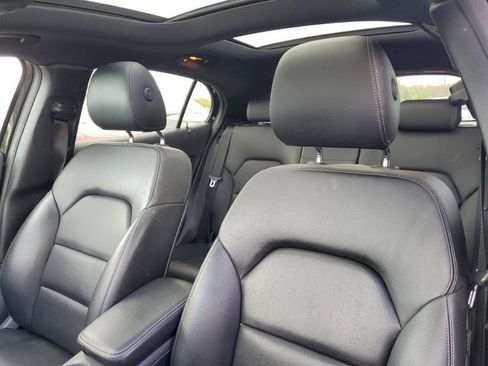 Used 2018 Mercedes-Benz GLA 250 4MATIC image 17