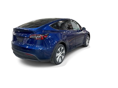 Certified 2023 Tesla Model Y Long Range AWD/4WD image 6