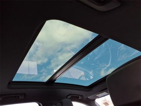 Used 2023 Audi Q3 2.0T Premium image 8