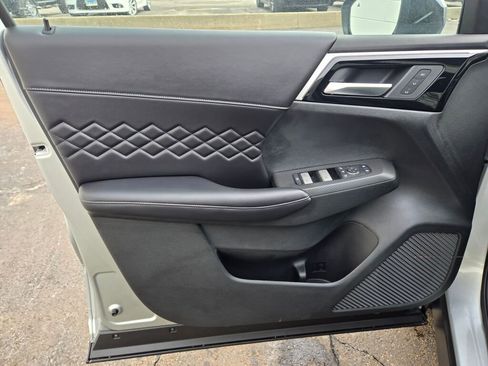 New 2025 Mitsubishi Outlander SEL Black Edition image 22