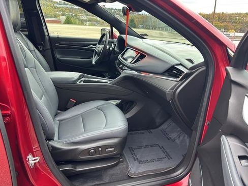 Used 2023 Buick Enclave Essence w/ Experience Buick Package image 20