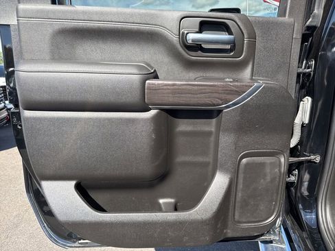 Used 2022 Chevrolet Silverado 2500 LTZ image 29