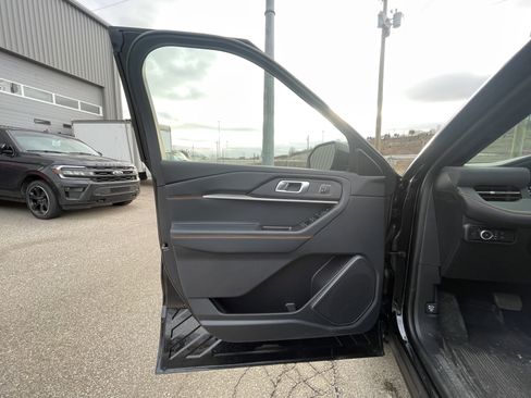 Used 2026 Ford Explorer Tremor w/ Tremor Convenience Package image 11