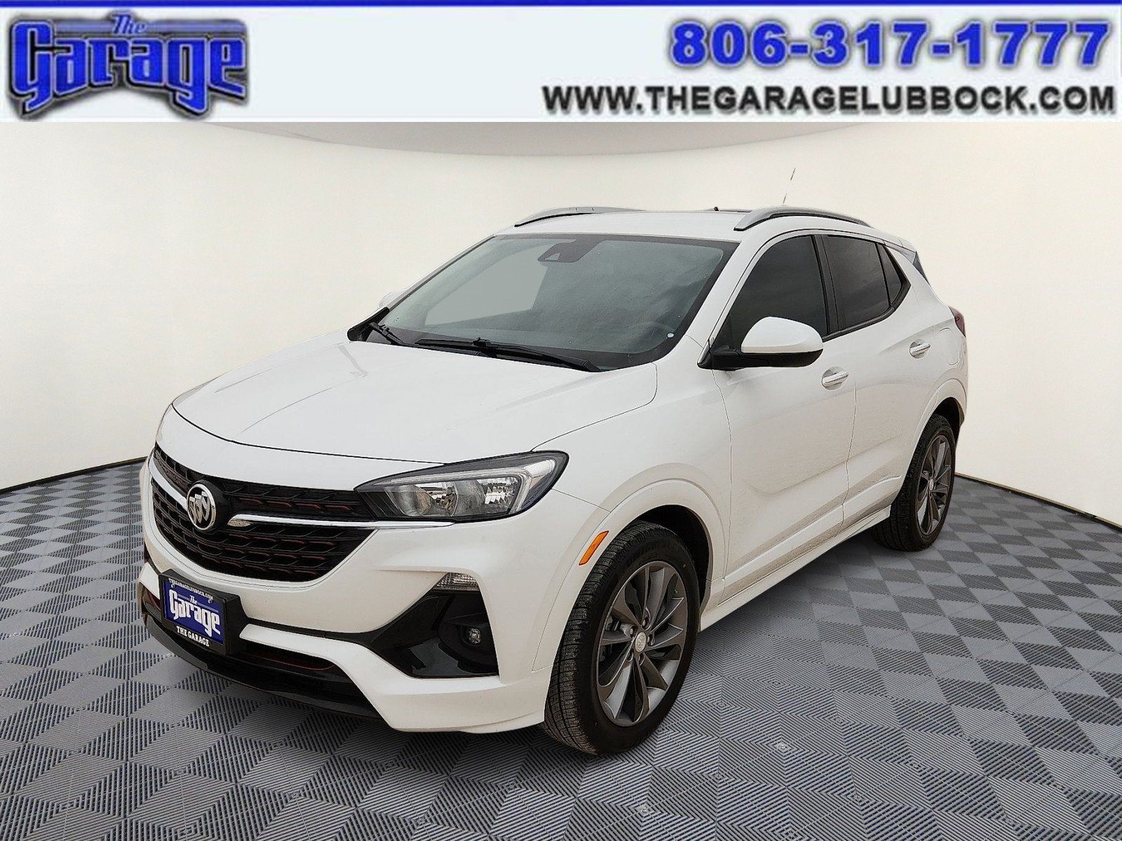 Used 2022 Buick Encore GX Select w/ Sport Touring Package FWD image 1