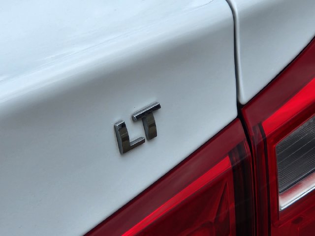 Used 2024 Chevrolet Malibu LT FWD image 11