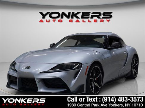 Used 2022 Toyota Supra Premium image 4