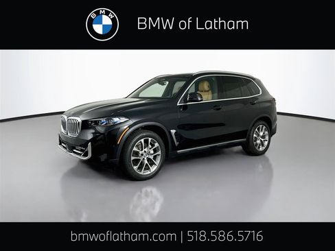 New 2026 BMW X5 xDrive40i w/ Parking Assistance Package AWD/4WD image 1