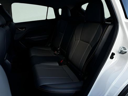 Used 2024 Subaru Crosstrek 2.5i Limited w/ Crosstrek Mirror Package image 24