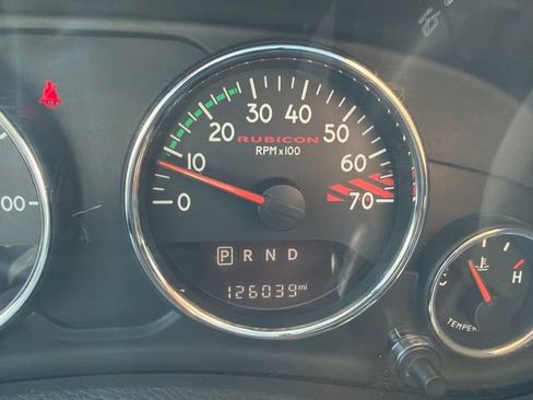 Used 2018 Jeep Wrangler Unlimited Rubicon AWD/4WD image 16