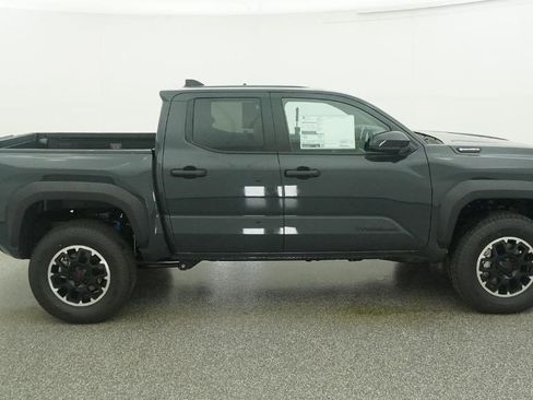 New 2026 Toyota Tacoma TRD Off-Road AWD/4WD image 18