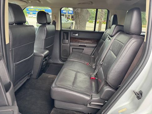 Used 2013 Ford Flex Limited FWD image 12
