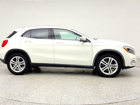 Used 2018 Mercedes-Benz GLA 250 4MATIC image 4