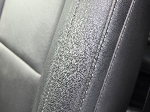 Used 2025 GMC Sierra 3500 SLT w/ SLT Convenience Package image 16