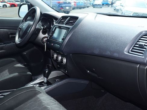 Used 2024 Mitsubishi Outlander Sport AWD image 35