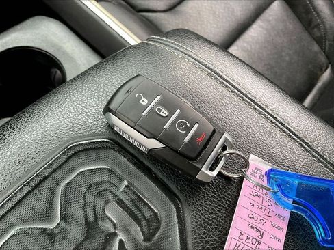 Used 2022 RAM 1500 Laramie image 28