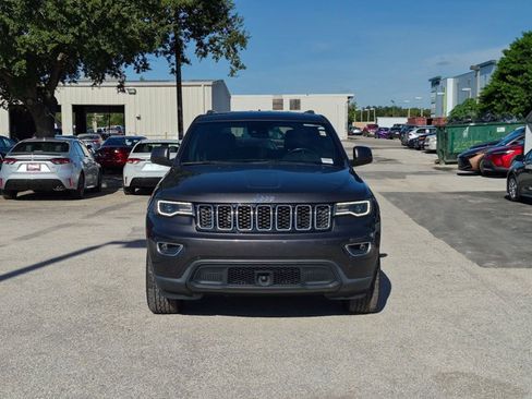 Used 2021 Jeep Grand Cherokee Laredo X AWD/4WD image 2
