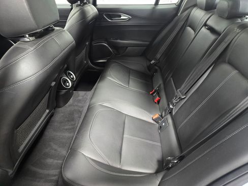 Used 2021 Alfa Romeo Giulia Sprint w/ Nero Edizione image 32