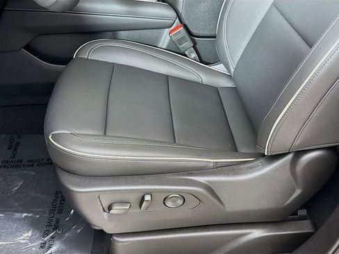 New 2025 Chevrolet Suburban Premier image 22