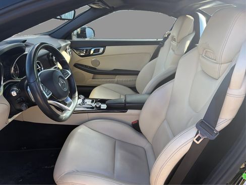 Used 2020 Mercedes-Benz SLC 300 w/ Premium Package image 34