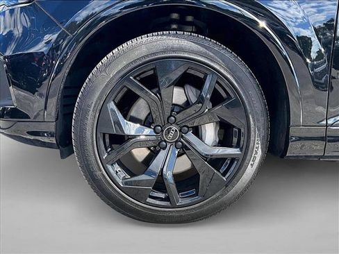 Used 2023 Audi Q7 3.0T Premium Plus image 10