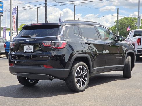 Used 2024 Jeep Compass Limited AWD/4WD image 23