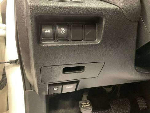 Used 2016 Nissan Altima 2.5 SR w/ LED Appearance Package image 20