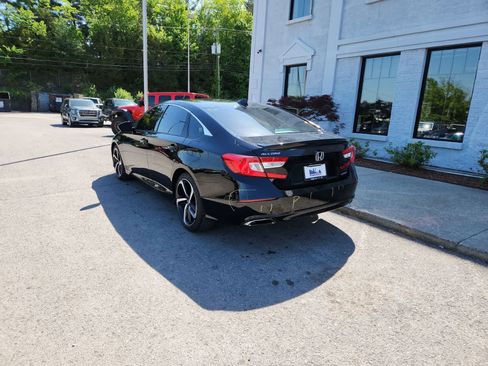 Used 2022 Honda Accord Sport image 3