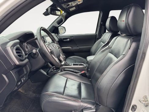 Used 2018 Toyota Tacoma TRD Pro image 11