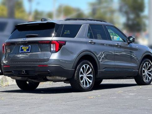Certified 2025 Ford Explorer ST-Line AWD/4WD image 30