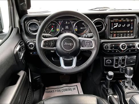 Used 2023 Jeep Wrangler Unlimited Sahara AWD/4WD image 5