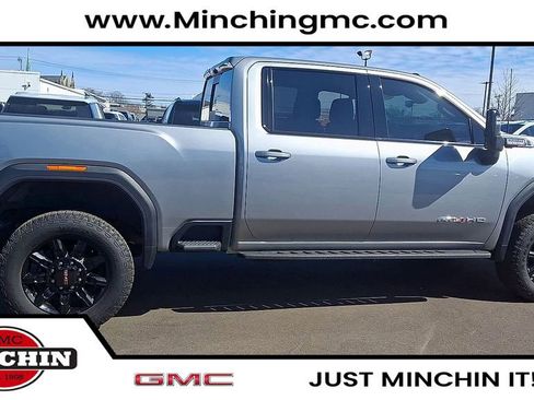 Used 2025 GMC Sierra 2500 AT4 w/ AT4 Premium Plus Package image 7