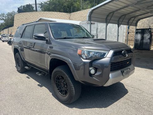 Used 2019 Toyota 4Runner TRD Off-Road Premium AWD/4WD image 2