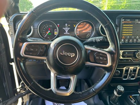 Used 2021 Jeep Wrangler Unlimited Sahara AWD/4WD image 16