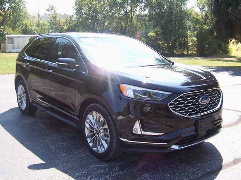 Used 2020 Ford Edge Titanium w/ Equipment Group 301A image 3