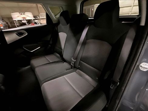 Used 2024 Kia Soul LX w/ LX Technology Package image 24