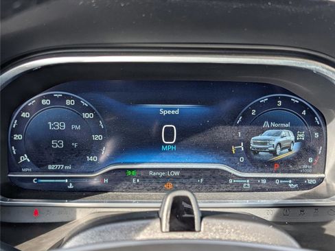 Used 2023 Chevrolet Suburban High Country w/ Advanced Technology Package image 36