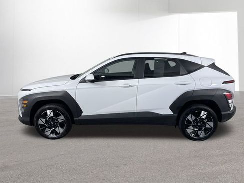 Used 2025 Hyundai Kona SEL image 14