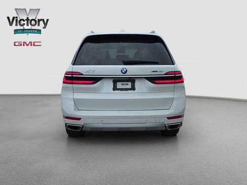 Used 2023 BMW X7 xDrive40i AWD/4WD image 16